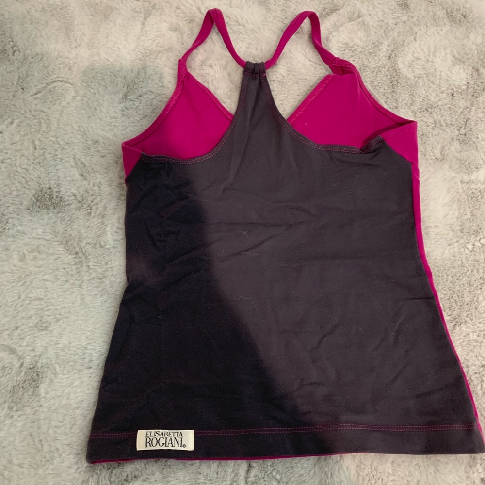 Elisabetta Rogiani workout top